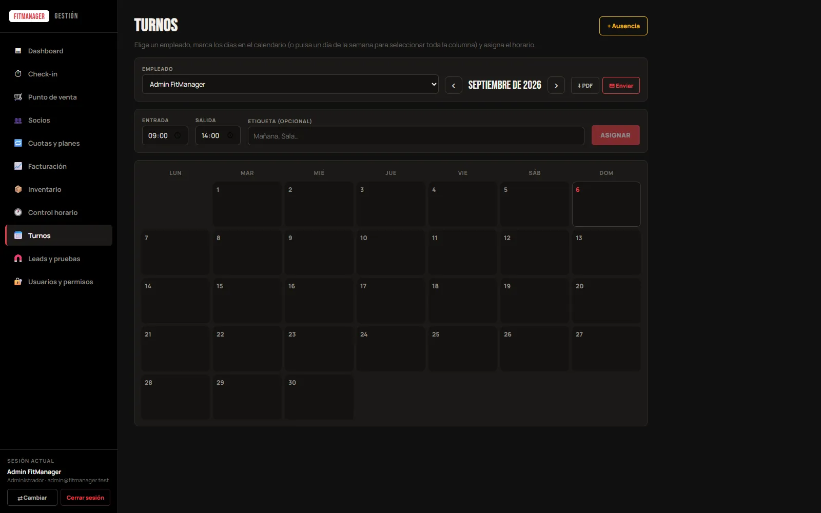 Calendario mensual de turnos de Manager SHFIT con selección de empleado, horas de entrada y salida, etiqueta y botones para PDF, envío y ausencia